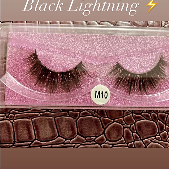 Eye lashes - Picture 9 of 11